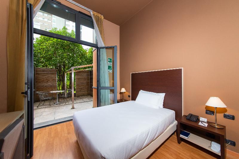 اتاق عادی یک تخته, Art Hotel Olympic