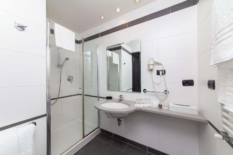 اتاق عادی, Art Hotel Olympic