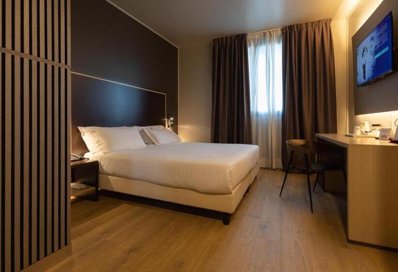 اتاق کلاسیک, Art Hotel Olympic