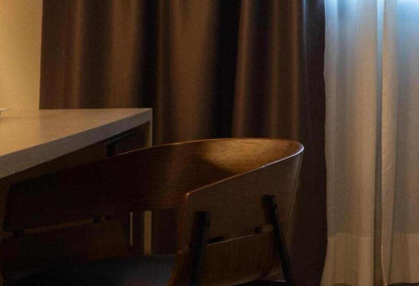 اتاق کلاسیک, Art Hotel Olympic