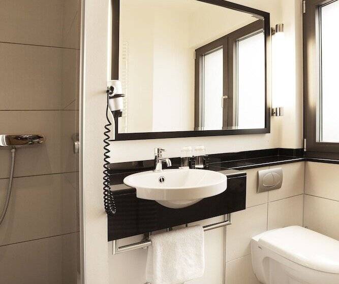 اتاق اکونومی یک تخته, Townhouse
