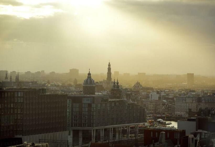 سوییت جونیور, Mövenpick Hotel Amsterdam City Centre