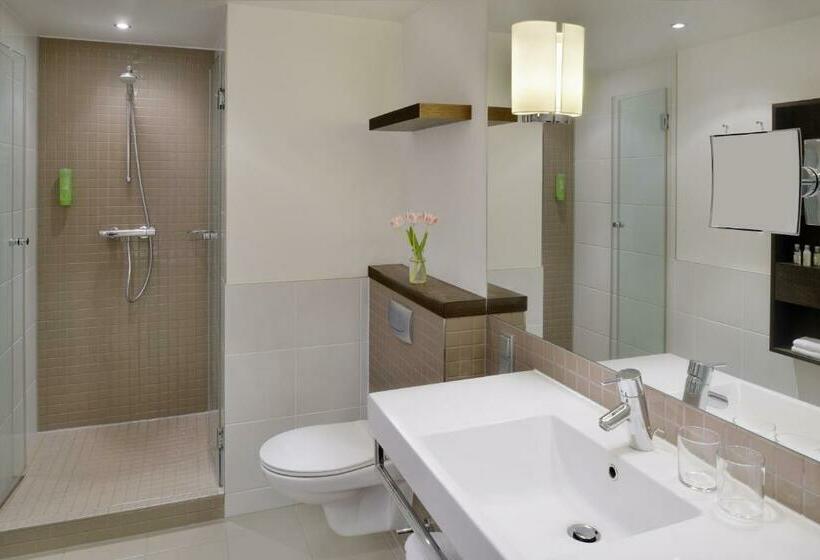 سوییت جونیور, Mövenpick Hotel Amsterdam City Centre