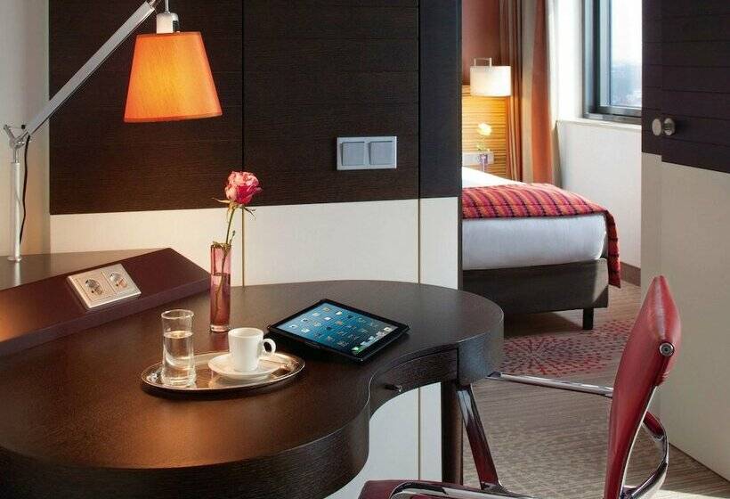 سوییت جونیور, Mövenpick Hotel Amsterdam City Centre
