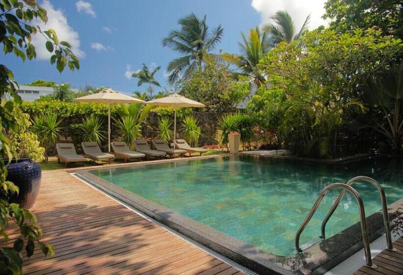 اتاق استاندارد با چشم‌انداز استخر, Ocean Villas