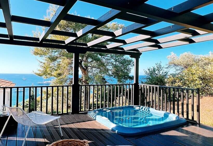 سوییت, Aegean Suites, Santikos Collection