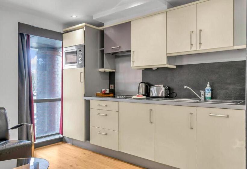 Номер Superior, Roomzzz Leeds City West