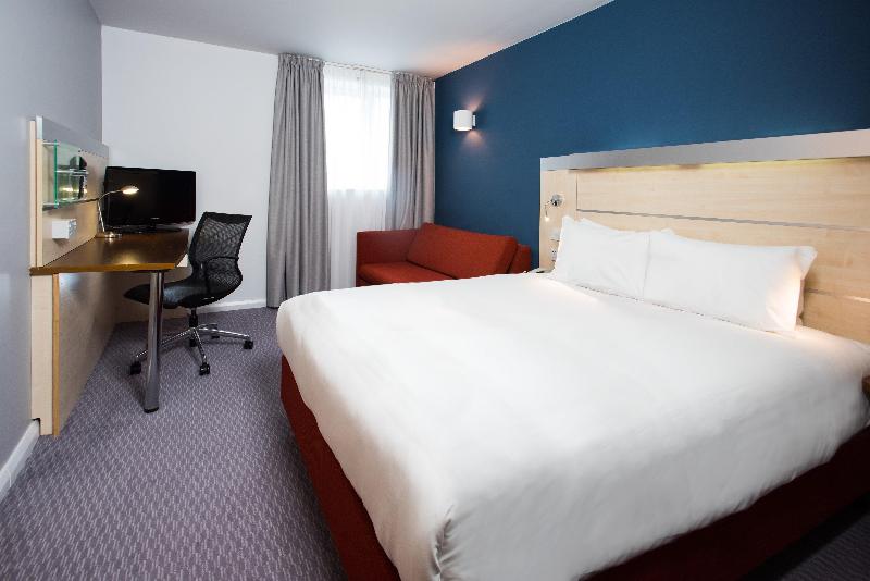 Номер Стандарт Адаптированный для Инвалидов, Holiday Inn Express Swindon City Centre, An Ihg