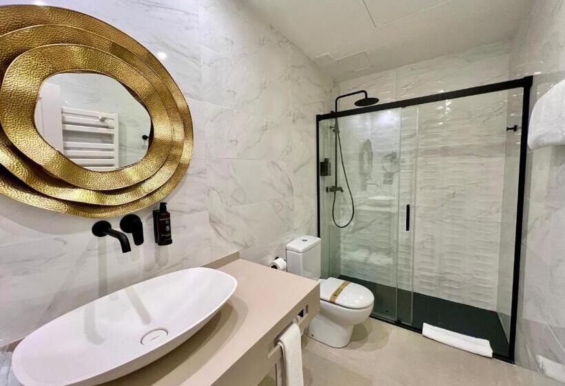 Полулюкс Повышенной Комфортности, Akla Hotel Palacio Torre De Ruesga