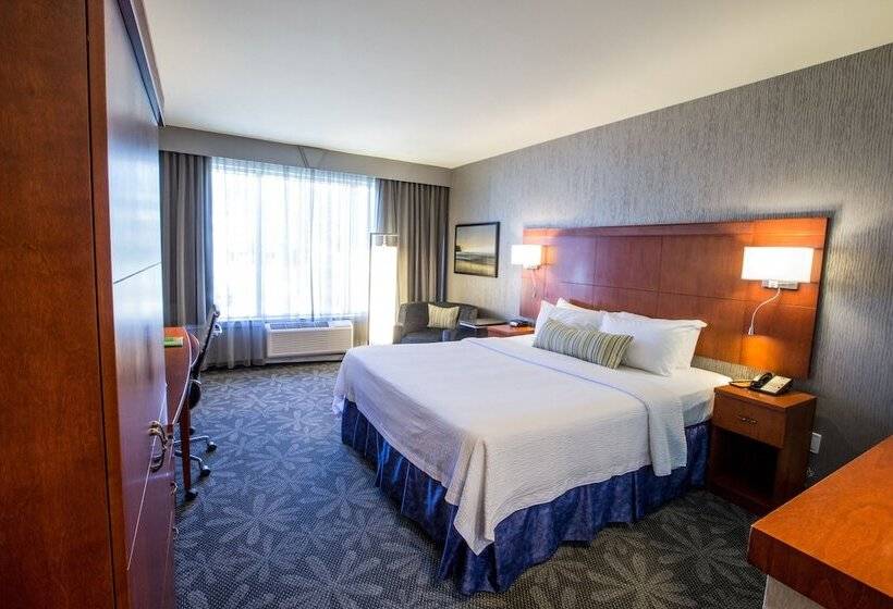 景色の見えるダブルベッドスタンダードルーム, Courtyard By Marriott St. John S Newfoundland