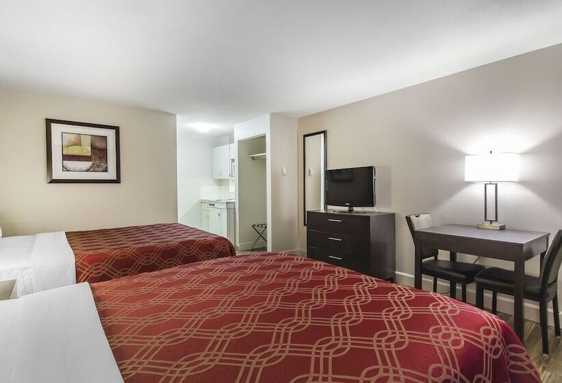 Номер Superior, Econo Lodge Inn & Suites