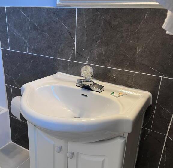 标准间, Knights Inn   Park Villa Motel, Midland