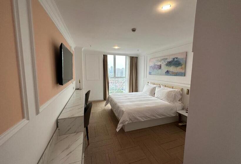Quarto Deluxe, Magnificent International
