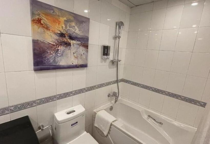 Quarto Familiar Deluxe, Magnificent International