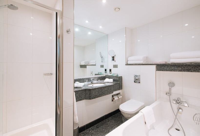 اتاق سوپریور, Arora Hotel Gatwick