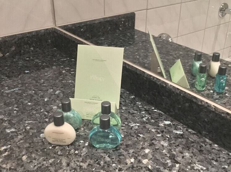 اتاق پرمیوم, Arora Hotel Gatwick