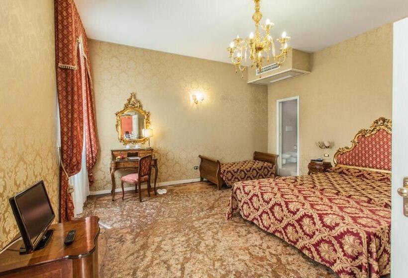 اتاق استاندارد چهار تخته, Locanda Barbarigo