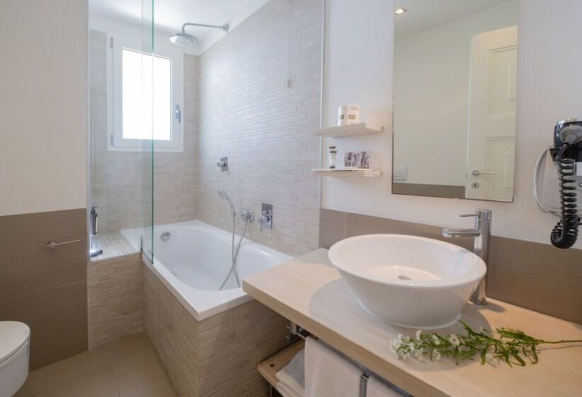سوییت با چشم‌انداز دریا, Le Rose Suite