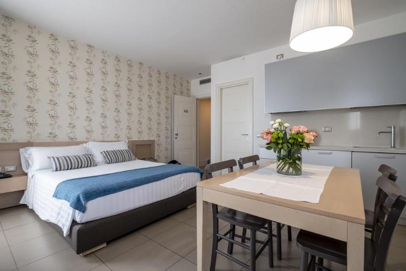 اتاق سوپریور, Le Rose Suite