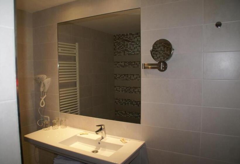 اتاق استاندارد سه نفره, L’Ermita B&B