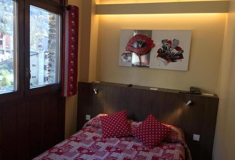 اتاق استاندارد سه نفره, L’Ermita B&B