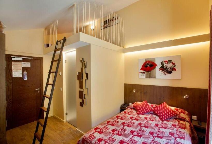 اتاق استاندارد سه نفره, L’Ermita B&B