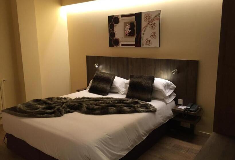 اتاق خانوادگی, L’Ermita B&B