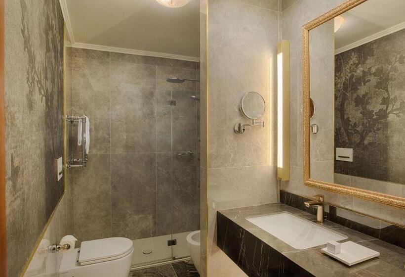 Premium room with view, NH Venezia Santa Lucia