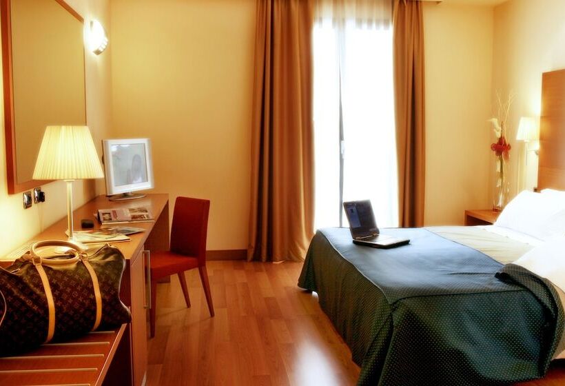 Номер Комфорт, Luna Hotel Motel Lago Maggiore Arona