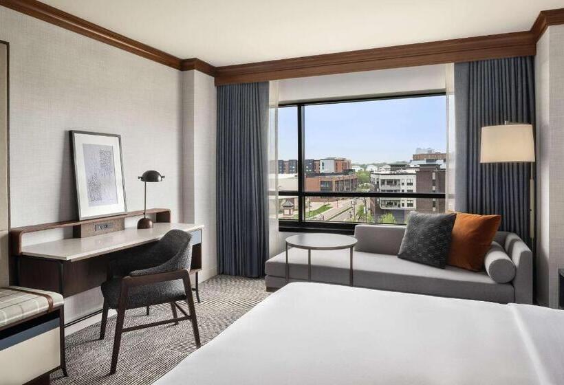 Стандартный Номер Кровать Кинг, Hyatt Regency Coralville