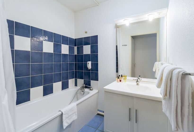 Апартаменты 3 Спальни, Garden & City Lyon  Lissieu