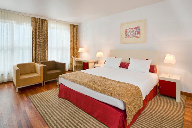 استودیوی استاندارد, Mamaison Residence Diana