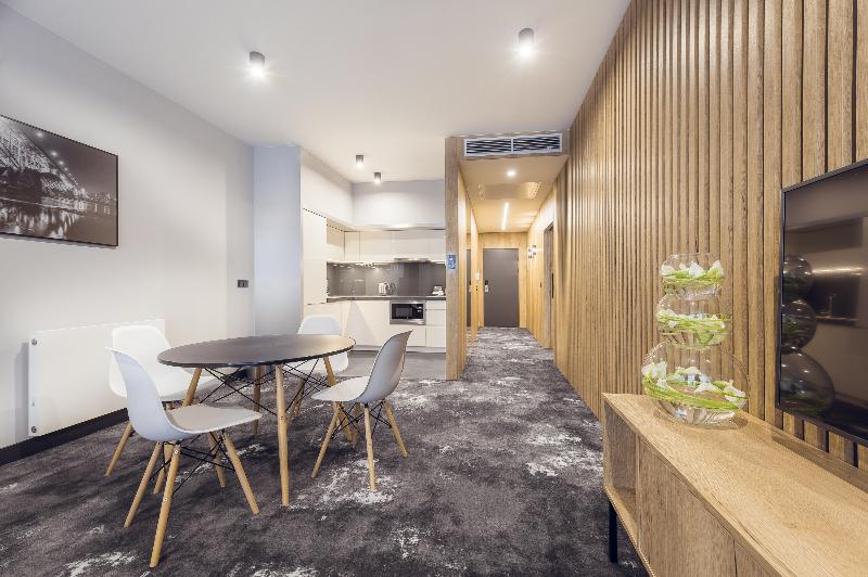 سوییت جونیور, Mamaison Residence Diana