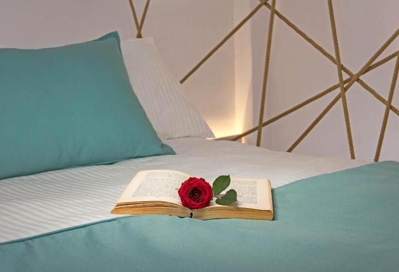 Большой люкс с видом, Athina Luxury Suites