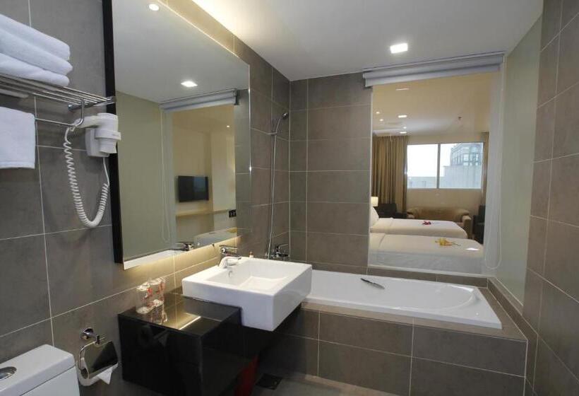 Quarto Quádruplo Deluxe, Excelsior