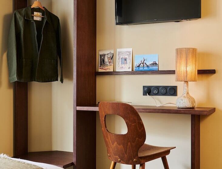 Номер Стандарт, Hôtel Cartier
