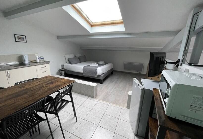Четырехместный Номер Стандарт, Paris Madrid