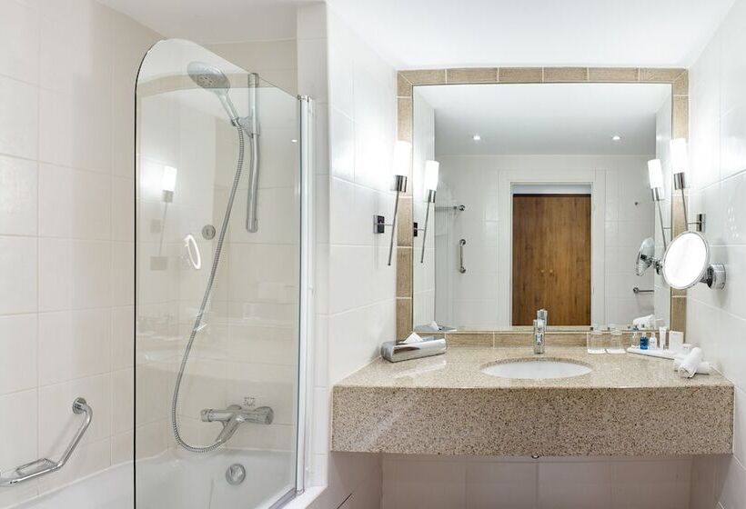 Номер Стандарт, Radisson Blu Hotel Marseille Vieux Port