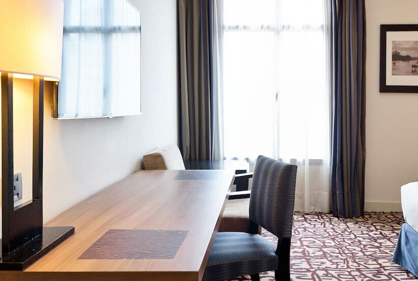Номер Стандарт, Radisson Blu Hotel Marseille Vieux Port