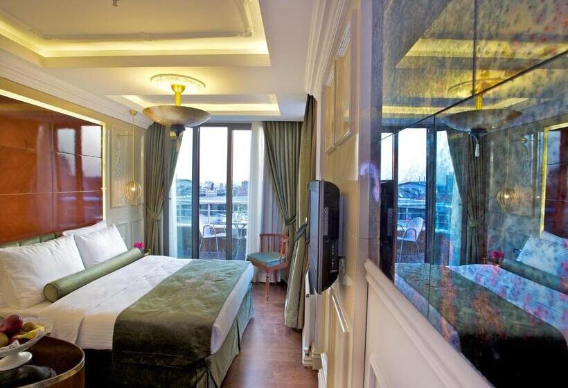 سوئیت پنت هاوس, Taksim Star