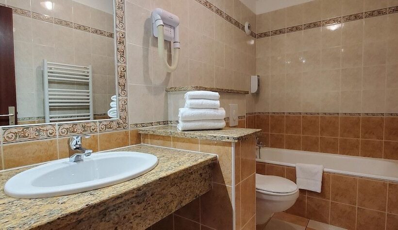 Номер Deluxe, Aleria Hotel Atrachjata