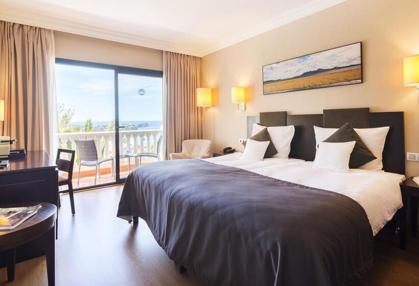 اتاق راحتی با چشم‌انداز دریا, Hilton Mallorca Galatzo