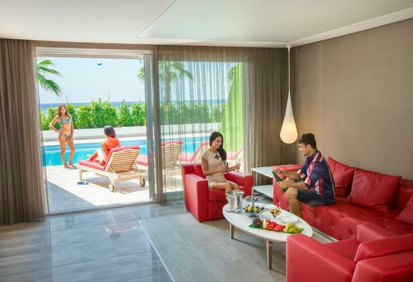 ‫فيلا غرفة نوم واحدة, Adam & Eve   Adult Only