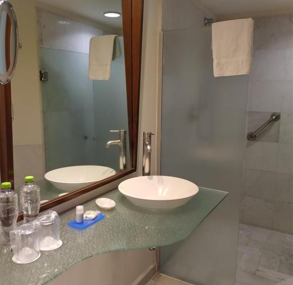 Family Suite, Bel Air Business Mexico City Wtc, Trademark By Wyndham