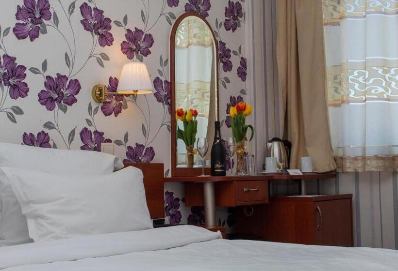 Номер Стандарт Двуспальная Кровать, Best Western Art Plaza