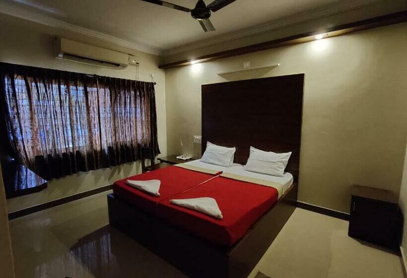 标准间, Vyavahar Lodge