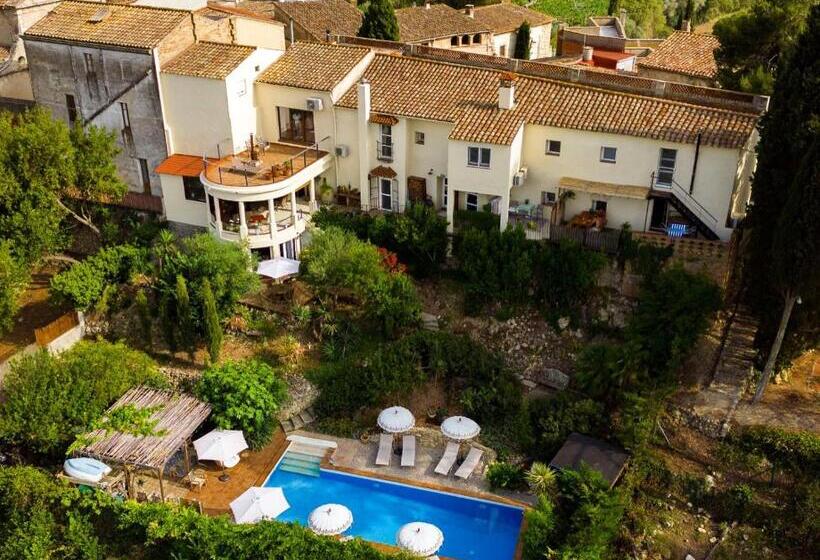Четырехместный Номер Стандарт, Cal Mestre Casa Rural