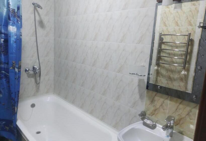 اتاق سوپریور سه تخته, Vardonze
