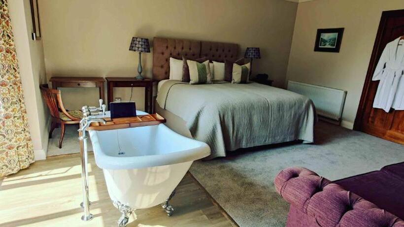 Номер Deluxe, Luxury Bed And Breakfast At Bossington Hall In Exmoor, Somerset