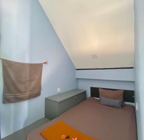 Кровать в Общей Комнате, The Jungle Hostel Canggu